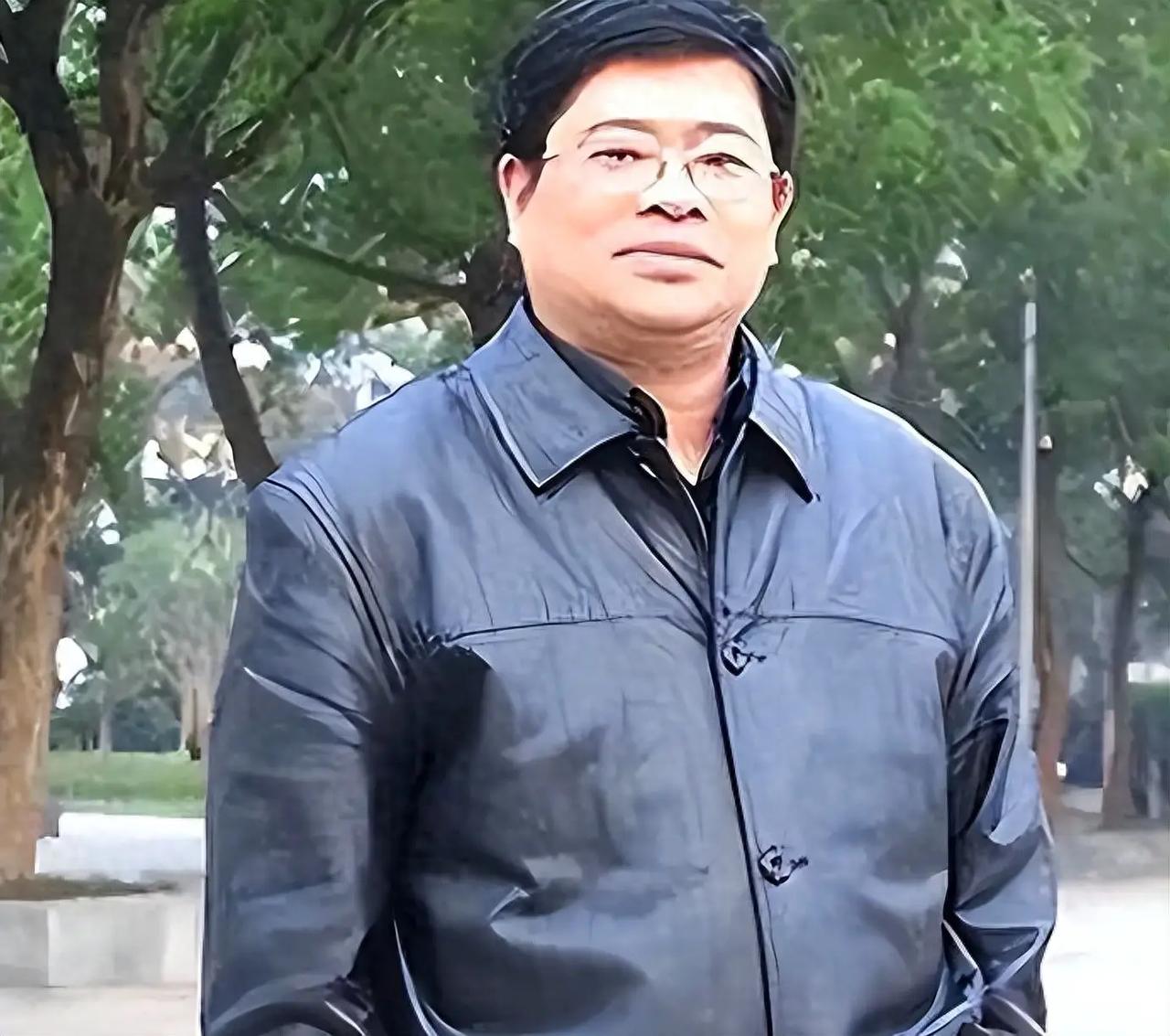 潜伏在台最长间谍李志豪，揪出我军两名高级叛徒，坐牢16年，终回家乡。一个游泳