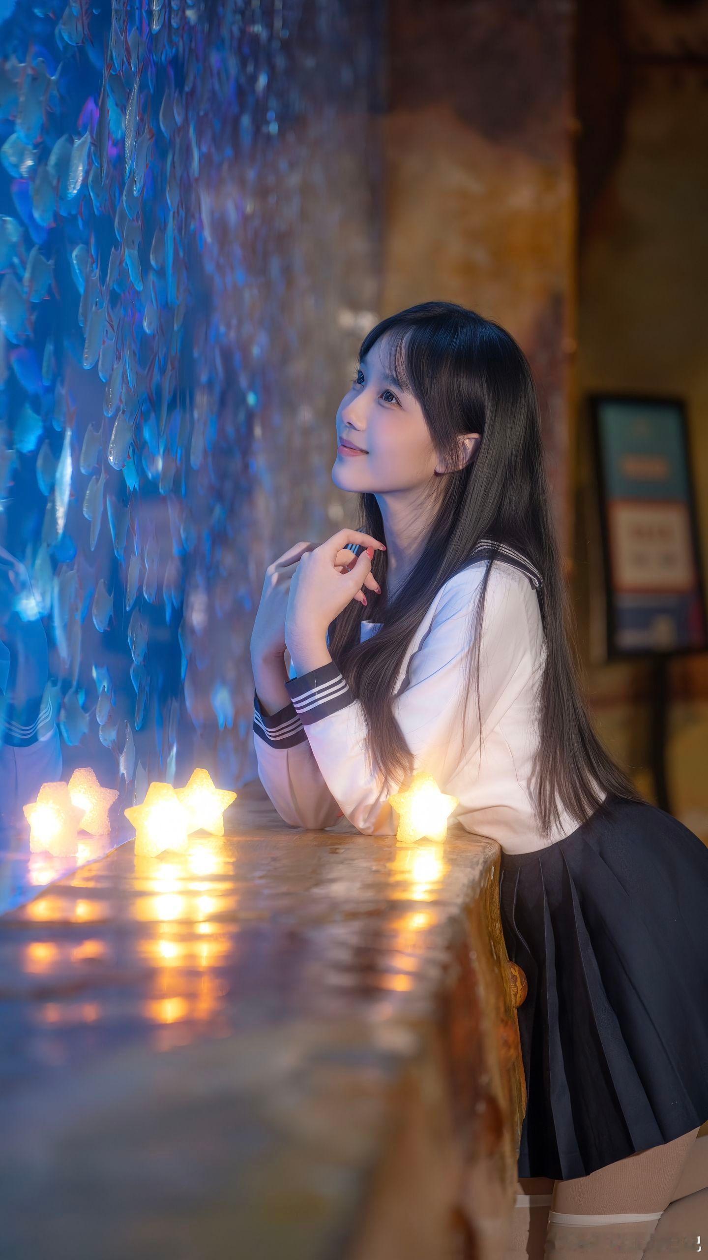 jk私影海底隧道里的jk美女绘梦长廊