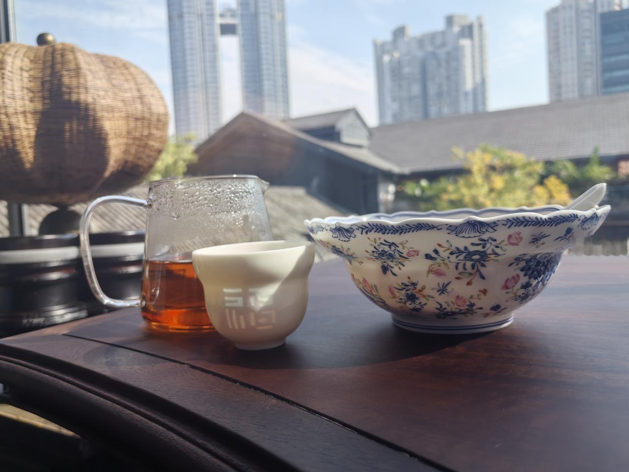 作为未婚的年轻人首先要知道婚检可以检出什么？婚检可以检出有无家族遗传病，如血液