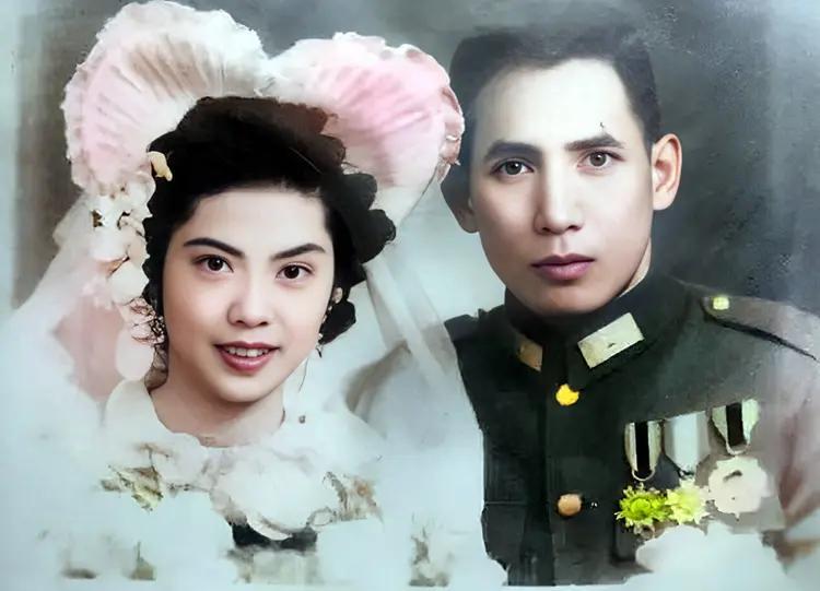 1929年黄维与妻子蔡若曙的结婚照，这一年黄维25岁，出身黄埔一期的他已经是国军