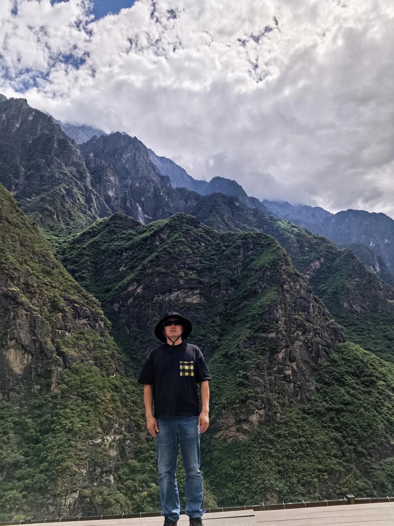 游云南虎跳峡（六）金沙江这个大峡谷的长度堪比三峡，真是又高又长，的确适合建大型