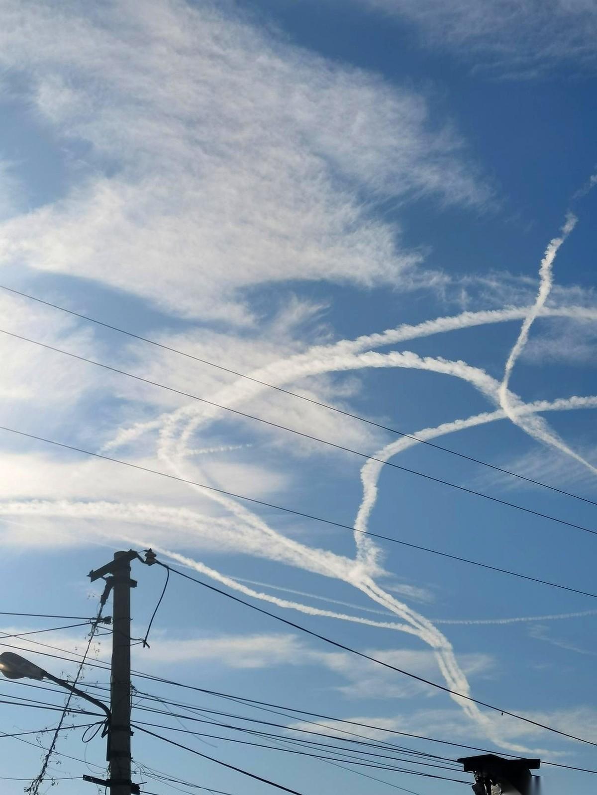 都说歼20已经是天花板了，但最近网上流传一个叫“歼36”的说法，直接把桌子掀了。