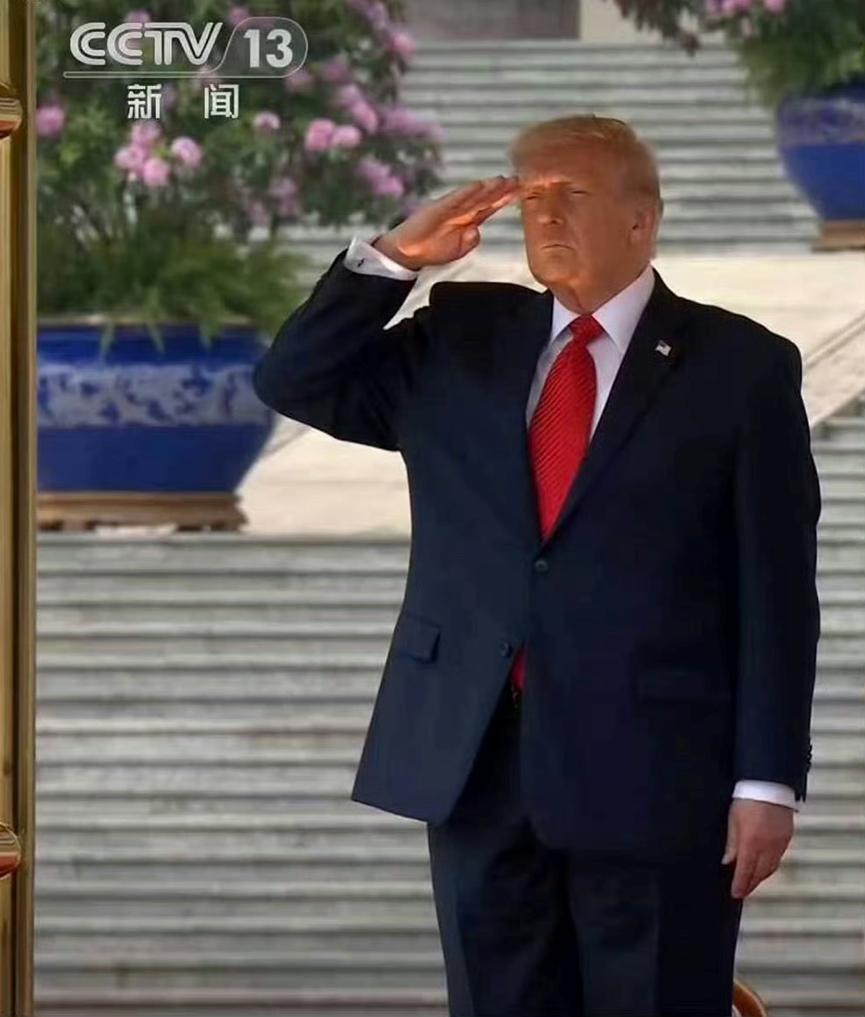 特朗普这次访华很满意，他其实很想再来！据说，回去后，有记者问道，如果再次收到中方
