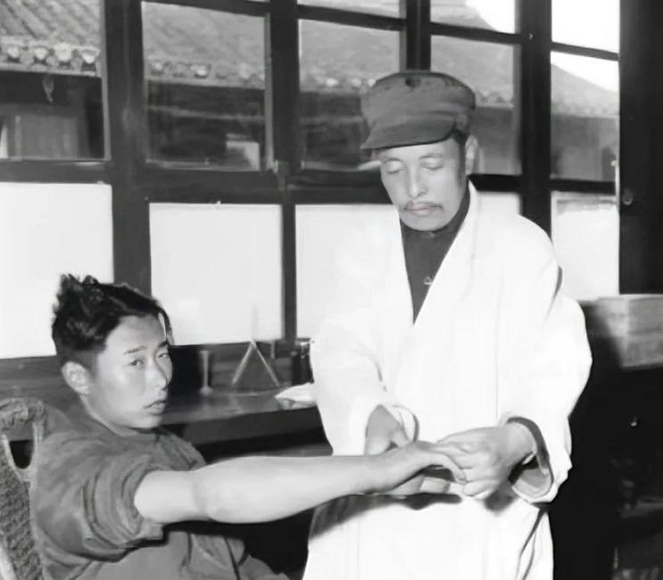 1987年，南通制药厂厂长徐忠刚进办公室，电话就响了，河南跑业务的员工，声音发抖