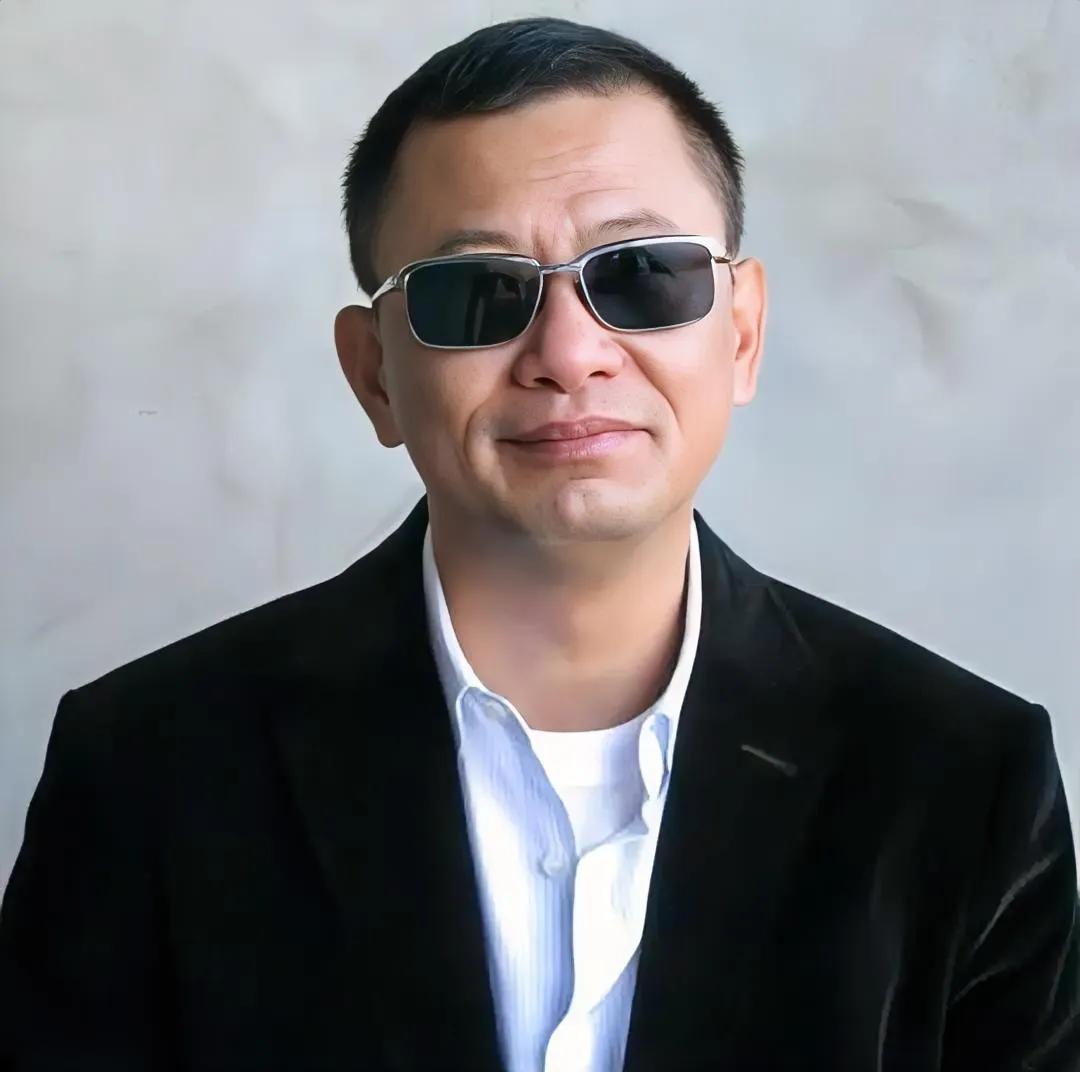 陪睡陪玩只是开场白，王家卫录音被爆，把娱乐圈底裤扒到底，本来王晶爆的已经够惊