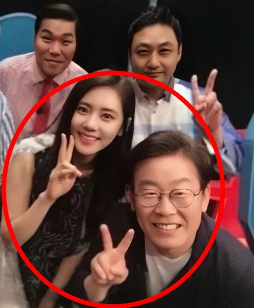 秋瓷炫和于晓光做梦也没想到泼天的流量砸了过来不是因为出演的剧火了，而是夫妻俩