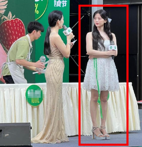 我的天！杨超越这么不上镜吗？啊啊啊，超越线下好美好美啊！好像个小仙女，比例也是