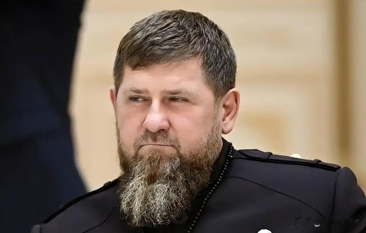 胆肥了？车臣改名挑衅普京，卡德罗夫这波“耍横”纯属玩火！车臣改地名这事，看