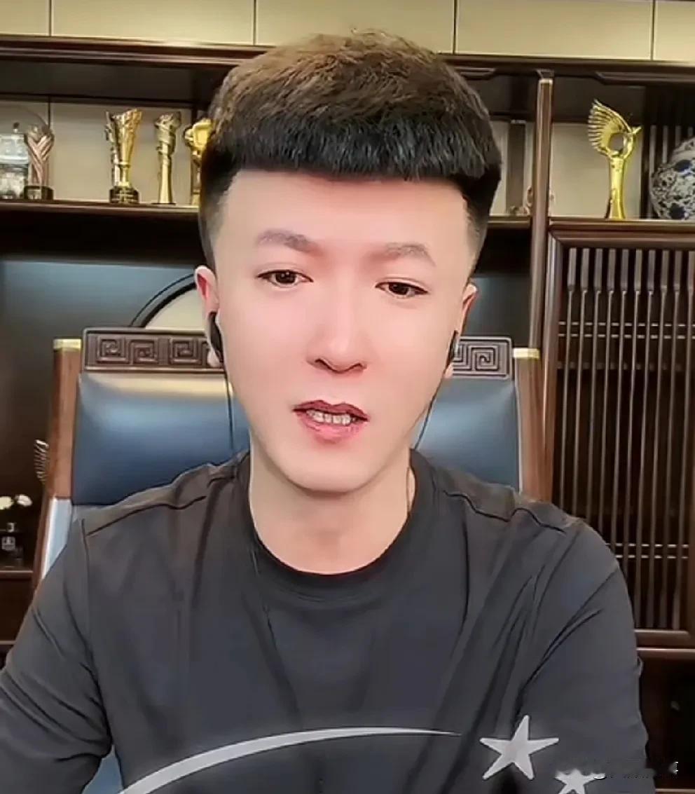 驴家小胖回应一哥停播：不挣钱费用大，而且629把PK界面垄断了，穷人上不了桌！