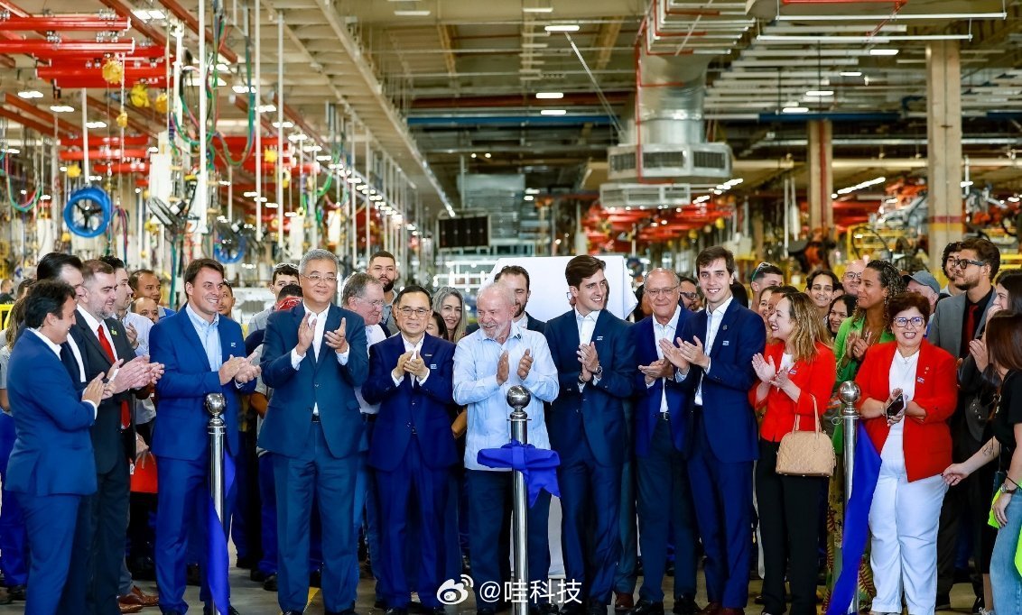 总统见证长安汽车巴西工厂落成，标志长安国际化再迎里程碑。在海纳百川计划推动下，燃