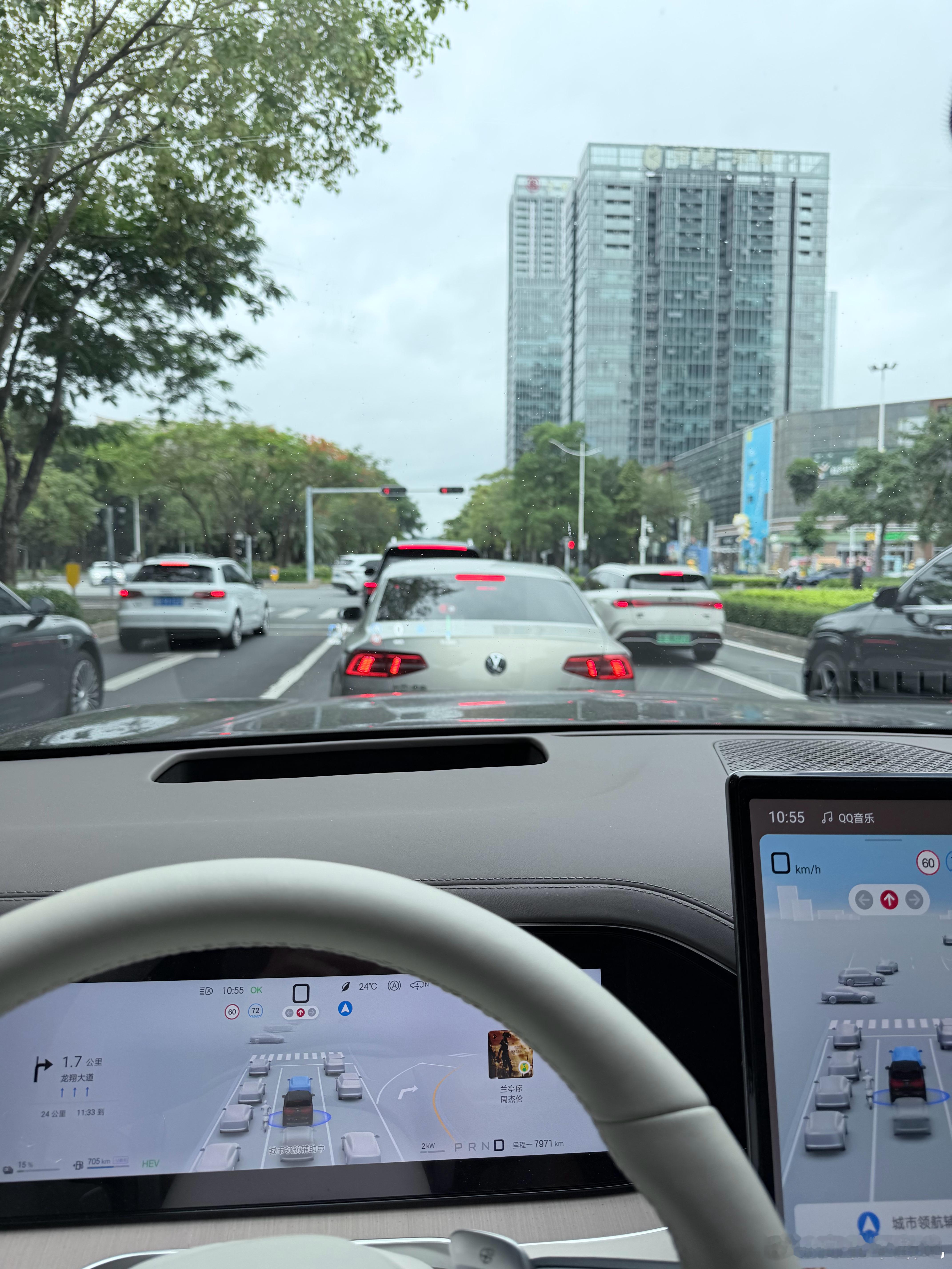 我发现天神B又偷偷升级了非常明显的体感就是刹车时和前车的距离把控现在大概只有1/