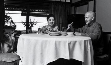 1966年，宋子安一家三口去看望三姐宋美龄，和姐夫蒋介石。从照片可以看出，196