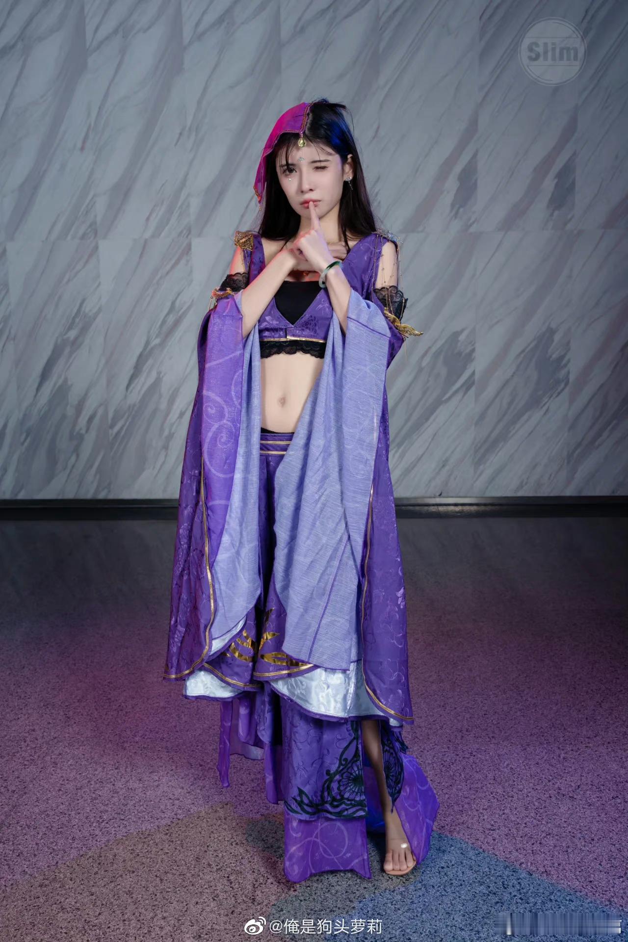 狗头萝莉自曝月入十万狗头萝莉​​​