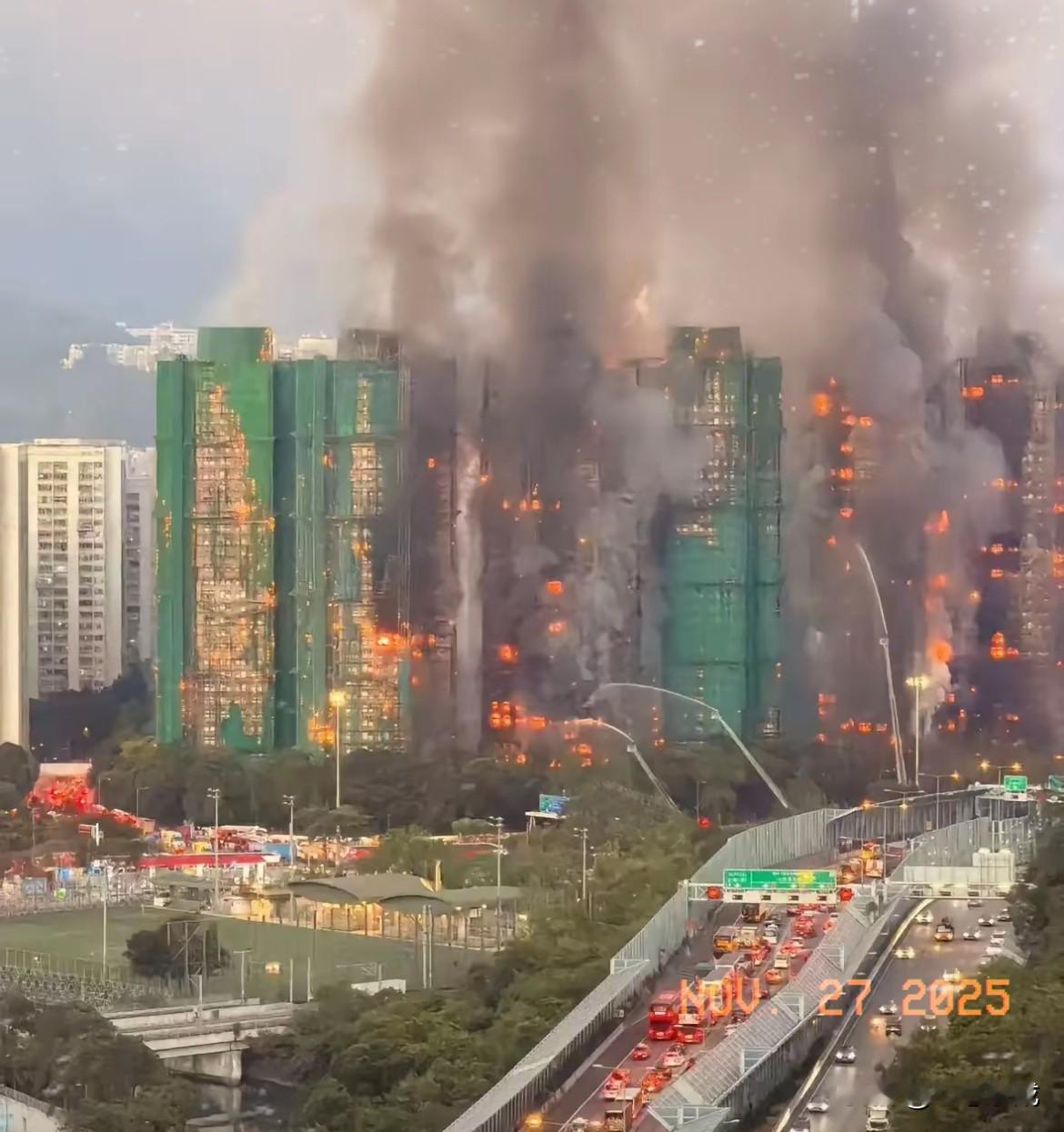 香港大火看得我后背发凉，老公一句话点醒我：买房追高楼层的执念，其实藏着致命隐