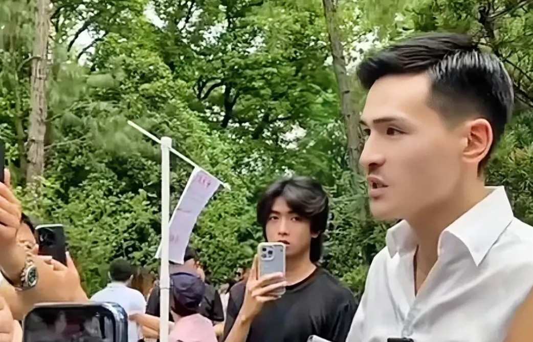 这个小伙子愤怒的表示：对要彩礼零容忍！他还说：“我不会给女方一分钱彩礼，她们