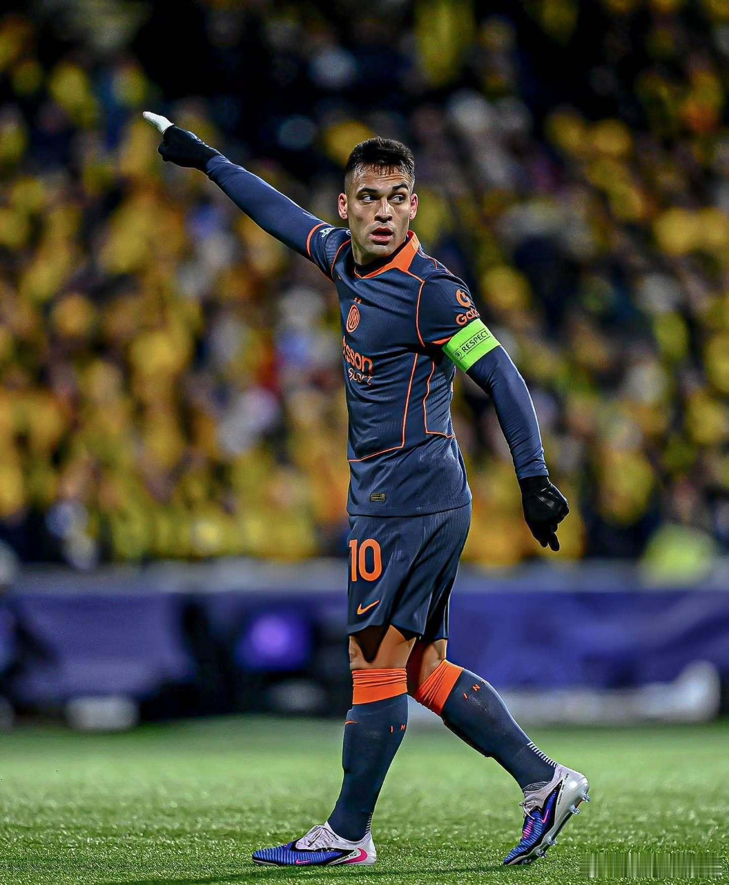 劳塔罗小腿肌肉撕裂，可能休战20天。国际米兰劳塔罗意甲