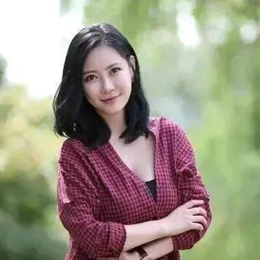 元气满满的一天从微笑开始😊甜美微笑写真清透微笑图元气满满的中午对明天微笑