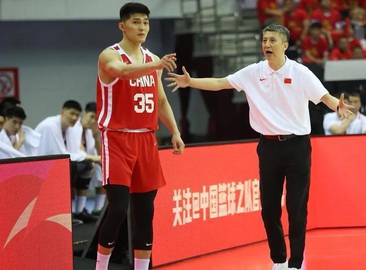 假如亚洲杯上中国男篮闯入半决赛，国家队还需要周琦、张镇麟吗？其一，这一届国家男