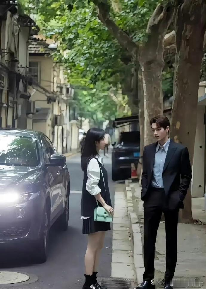 女主都是一个人，你觉得《承欢记》和《余生请多指教》哪个更好看？​​​​