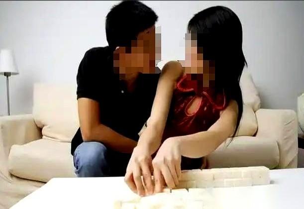 湖南宁乡有个案子，真是刷新三观。法官判一个女人，把插足别人婚姻拿的2万5还给原