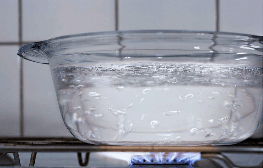 可以把矿泉水烧开了再喝吗, 矿泉水到底怎么喝才最好
