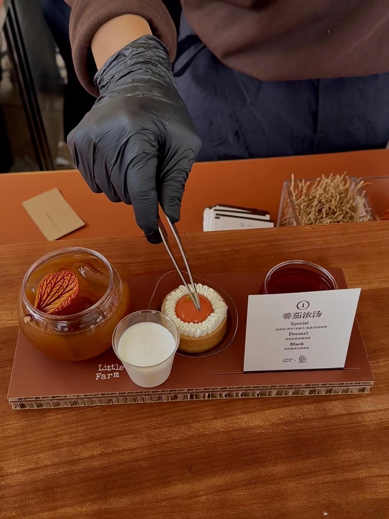 不得不说今天在天目里喝到的咖啡是我这辈子喝过最好喝的…咖啡节明年还来！​​​