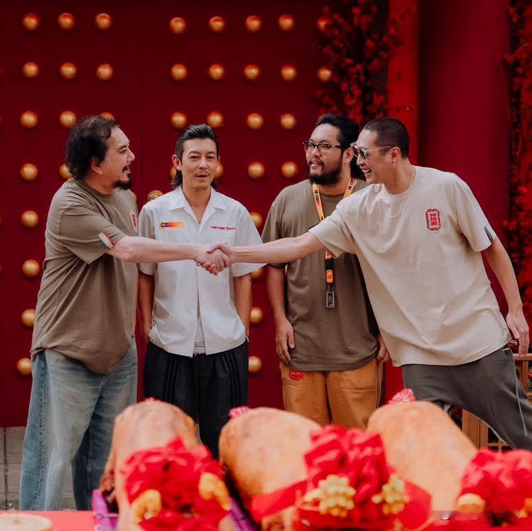 三届中国香港电影金像奖影帝黄秋生相隔十年再赴槟城拍戏，久别银幕的陈冠希亦正式回归，两大焦点齐聚202