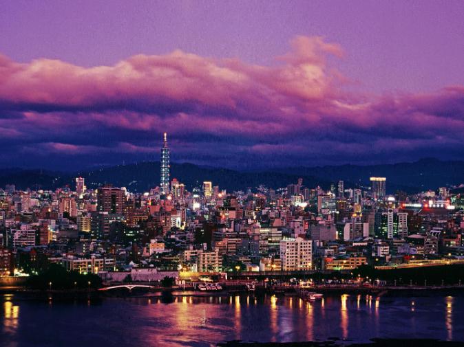 为何中国不能一下把美债全卖了？这么说吧，上一秒中国把美债全卖了，下一秒美国就得急