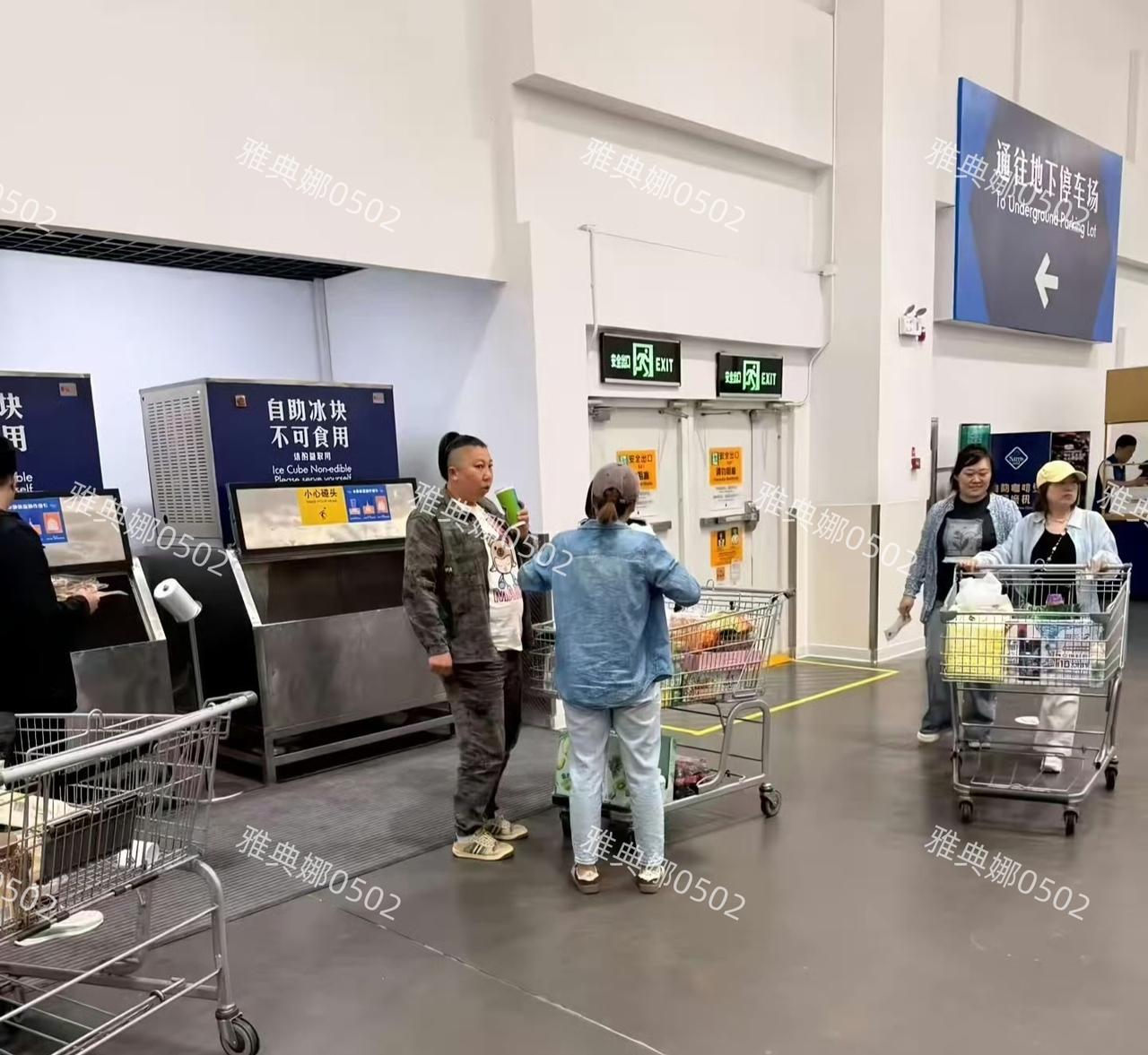 山姆超市偶遇东北雨姐，虽然这位曾经红极一时拥有千万粉丝的网红大姐被封快一年了，