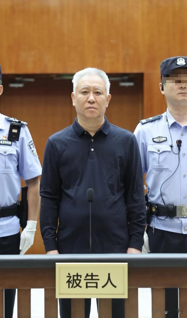 恒大158亿罚金，最后能收回多少？很多人盯着158.2亿罚金，以为这笔钱可