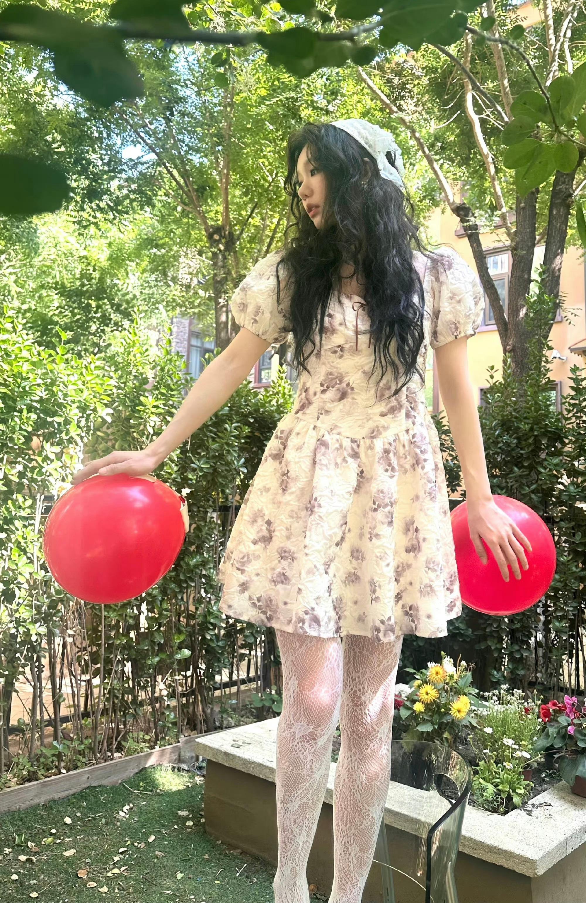 徐梦洁穿搭写真，时尚梦幻，斑斓色彩杂志大片。徐梦洁