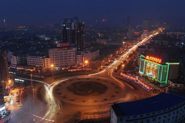 2015年10月，长治房价均价5777元；2016年10月，长治房价均价567