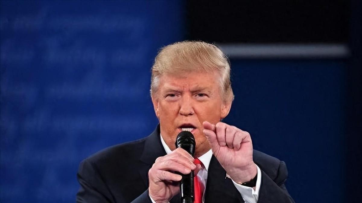 美：老弟呀！咱们商量个事，以后在亚太“降低风险”，和气生财。中：啥风险？我咋不