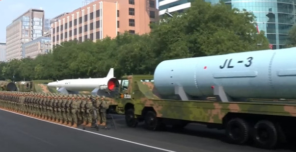 九三阅兵解读九三盛大阅兵阅兵直播三位一体啊同志们！三位一体的核打击力量，齐了！巨