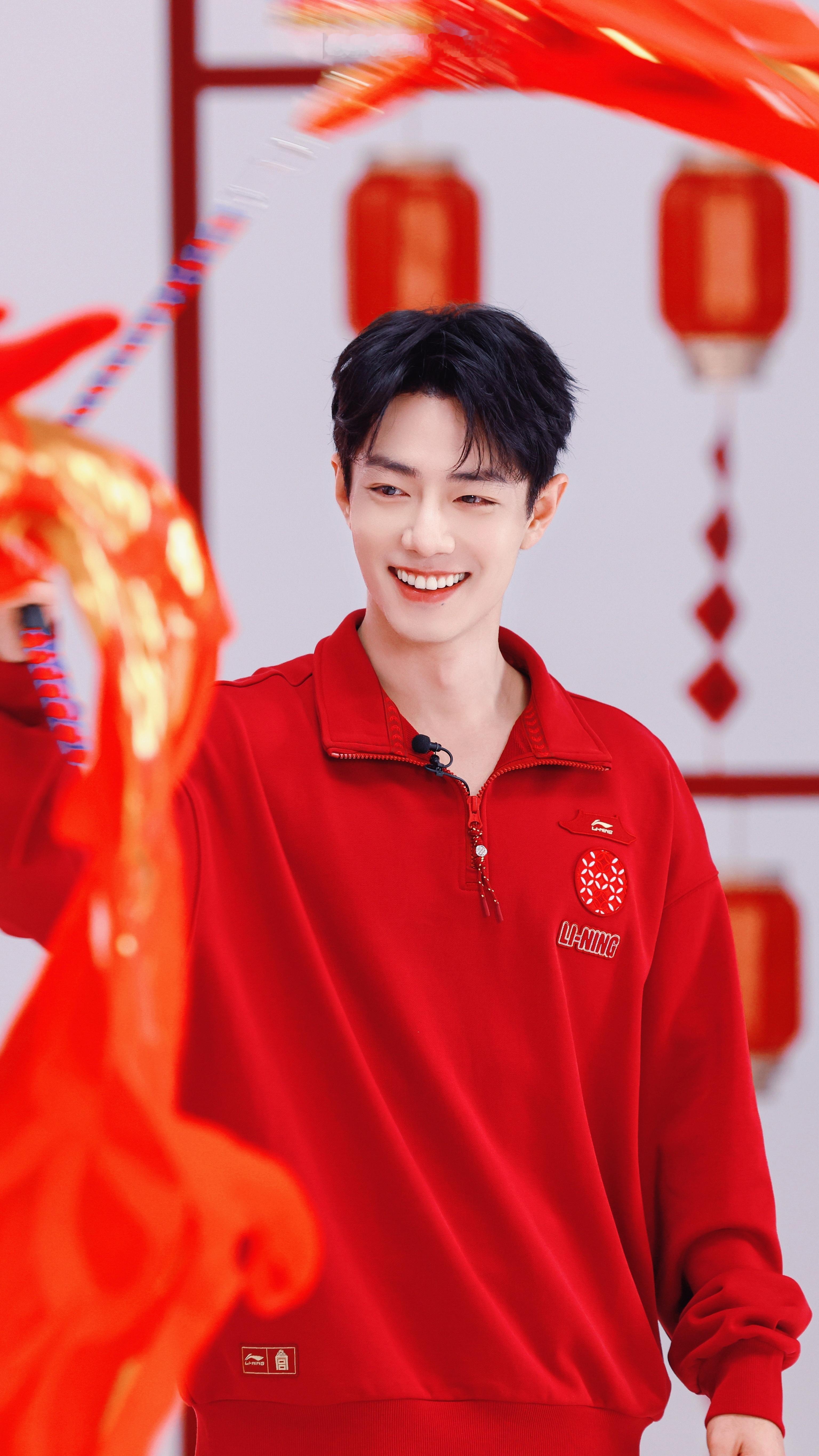 肖战直播肖战和红色太配啦，红红火火过大年🔥🔥🔥