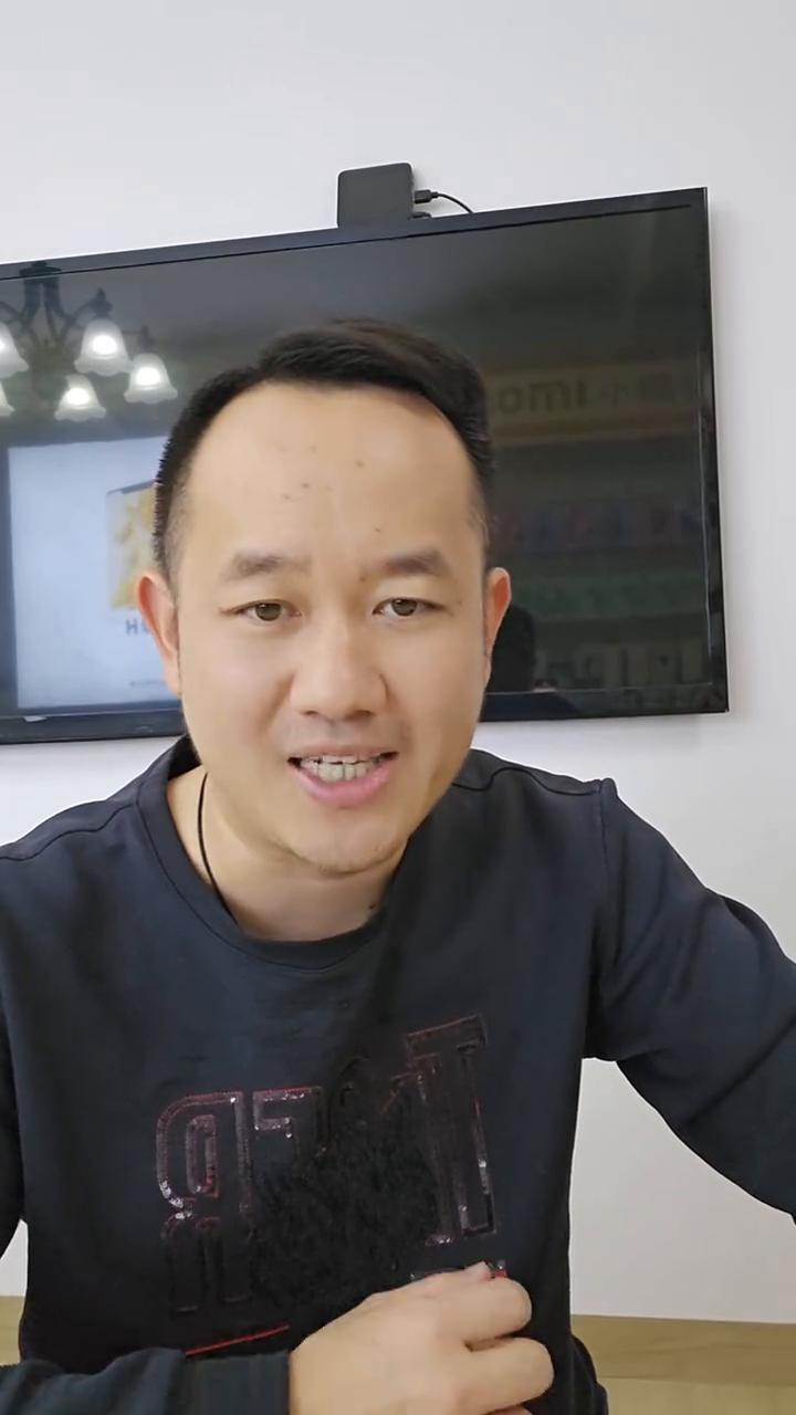 如何挑大折叠？现在几千块钱就可以买到华为大折叠屏X6或者华为大折叠屏X5，这两