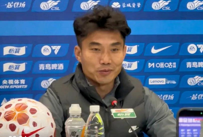 被辽宁铁人绝平！但青岛西海岸主帅郑智认为球队相比之前已经有了不小的进步。在中超