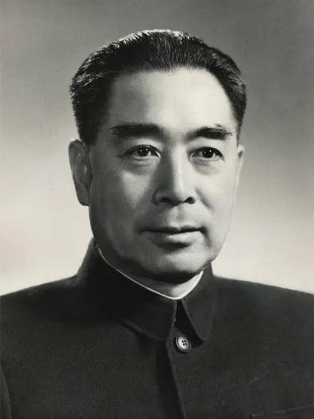 1964年毛主席约谈周总理，问出了十五年的疑惑：55年了，你怎么不回家乡？ 