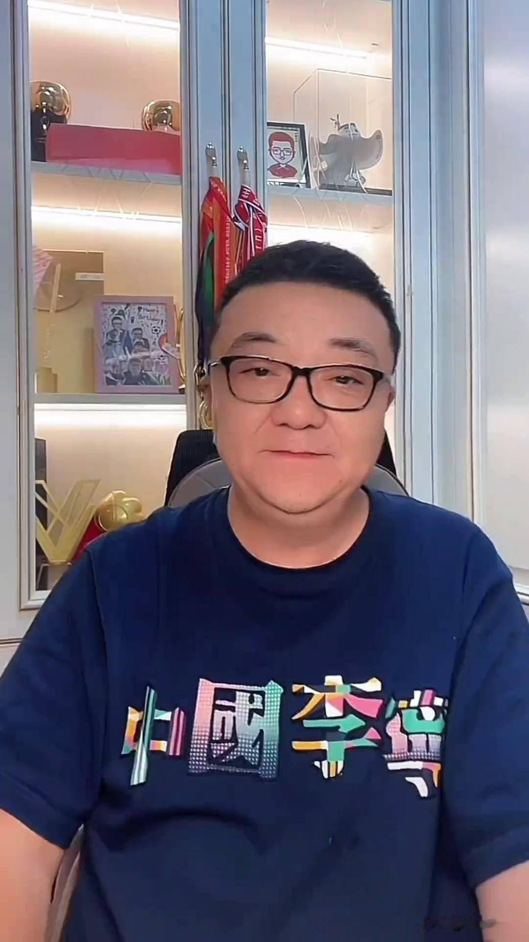 最狠的不是董路带队在意大利七战全胜拿冠军。也不是他自掏腰包千万搞民间青训。