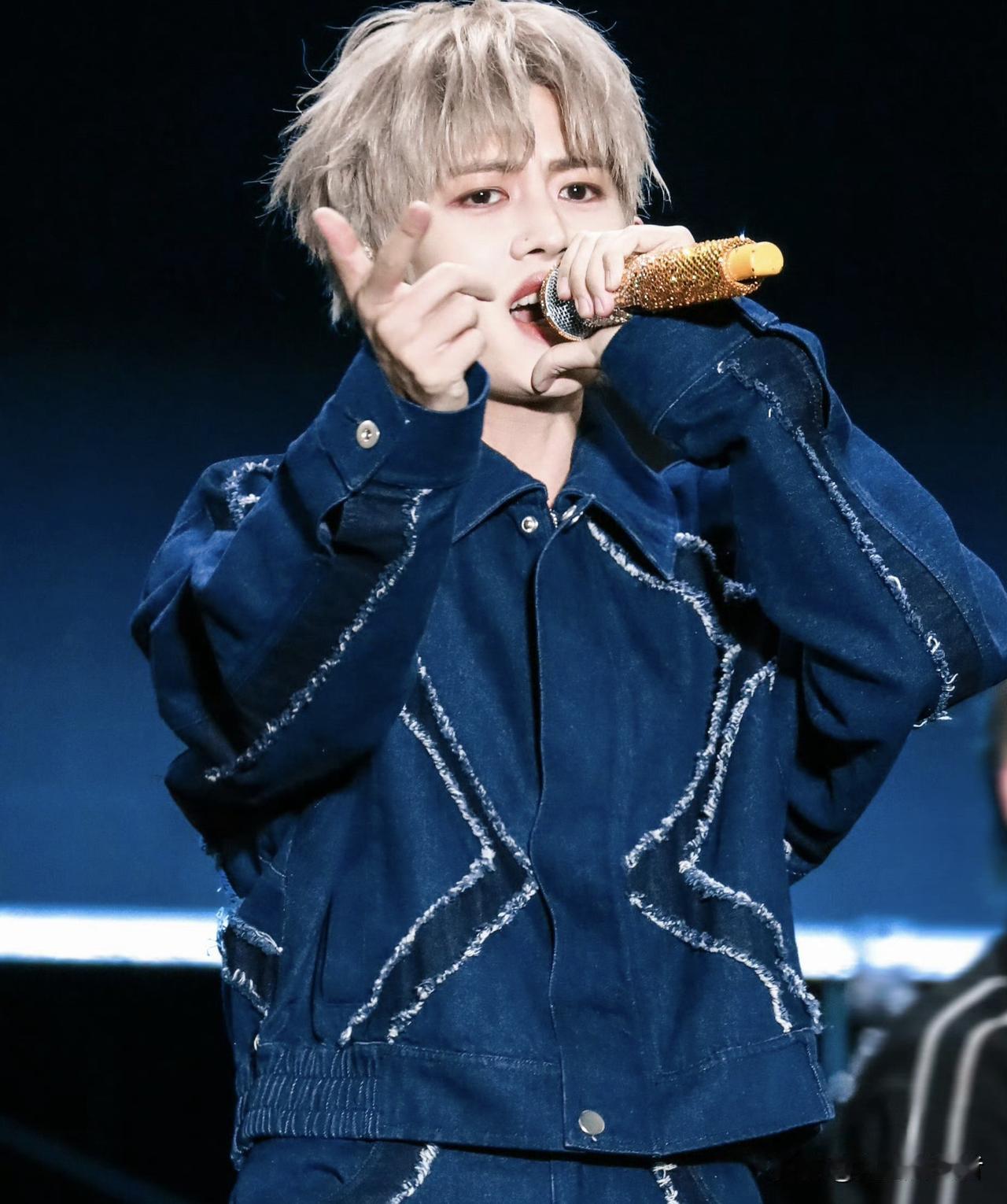  任嘉伦的浪漫和仪式感体现在每一处​2026年4月22日是嘉伦农历生日​那一