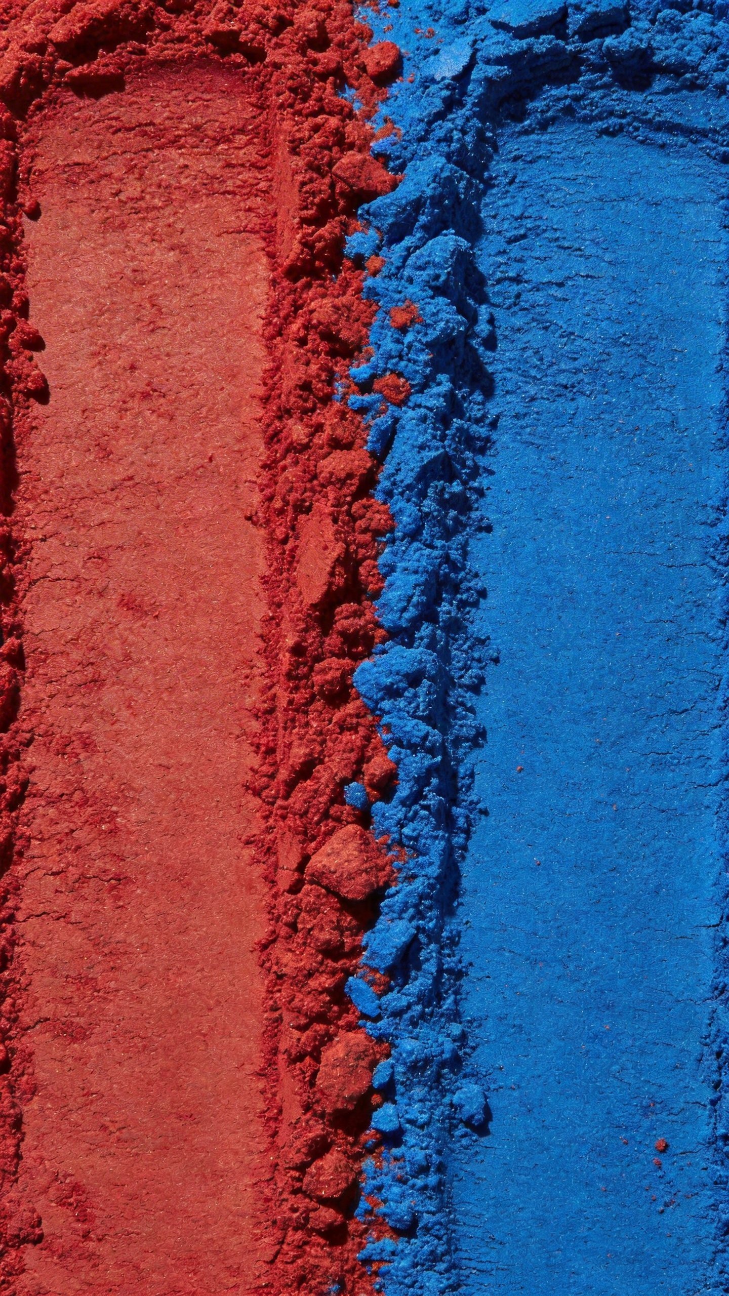 无私奉献新一批壁纸。相信我，这套壁纸放在手机上非常震撼，而且基本上不混淆图标的颜