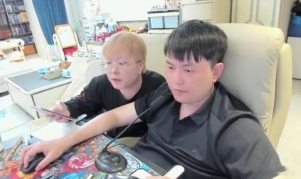 Hao组了个队打TI海选就问枫哥有没有宝藏，枫哥就说如果打进TI预选就单独给Ha