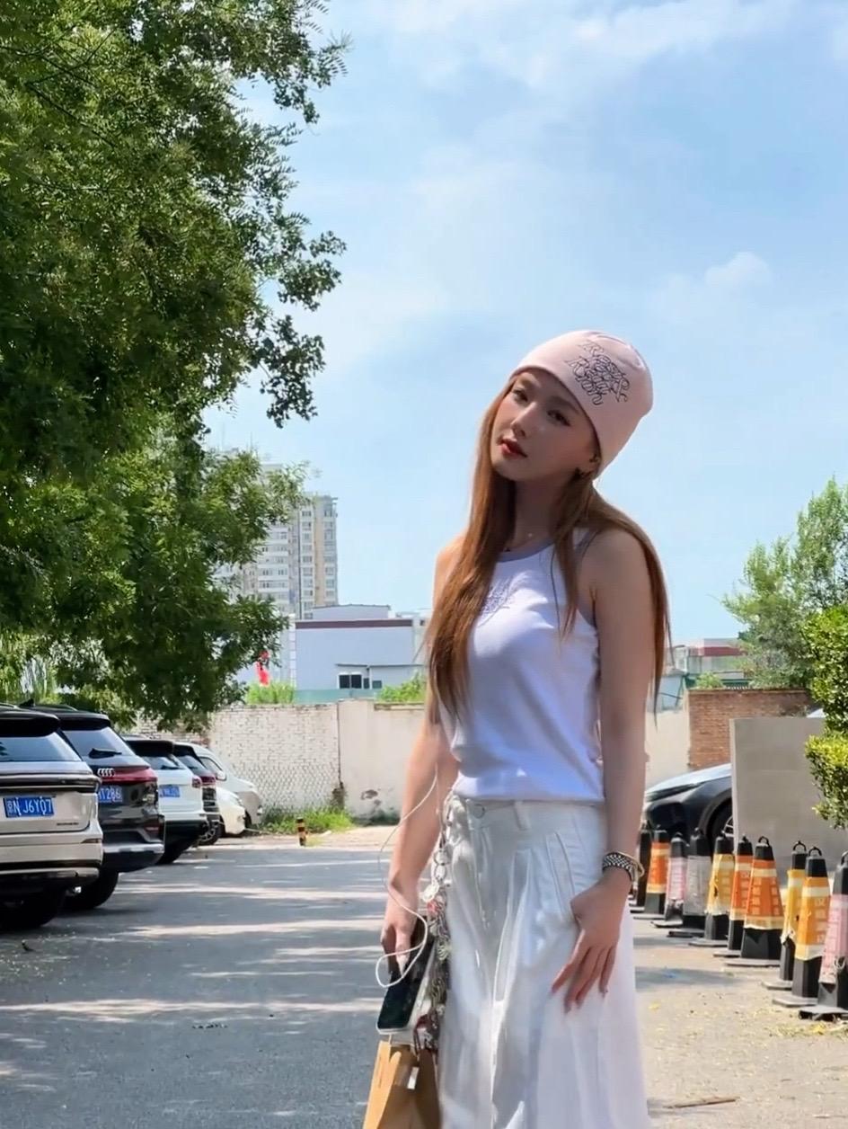 尝尝一颗东洋乌梅 再给我一个甜妹甜妹