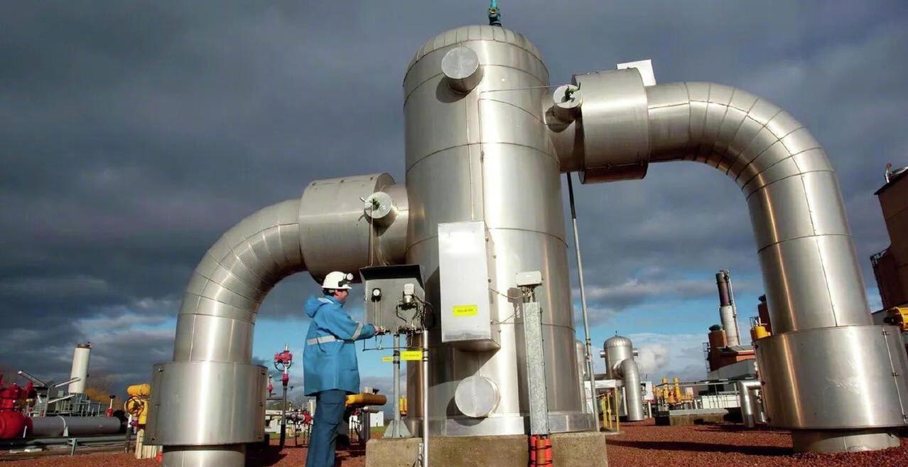 全球最大的液化天然气生产商也宣布停产了。3月2日，卡塔尔能源公司宣布，旗下两