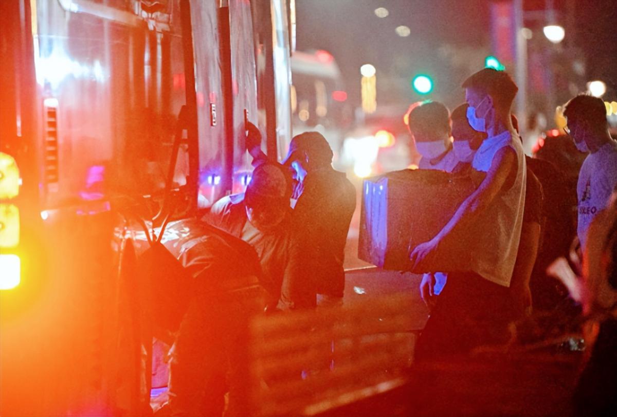 柬埔寨这次是玩真的，首相洪玛奈直接下了死命令，撂下话今年4月底前，必须把境内所有