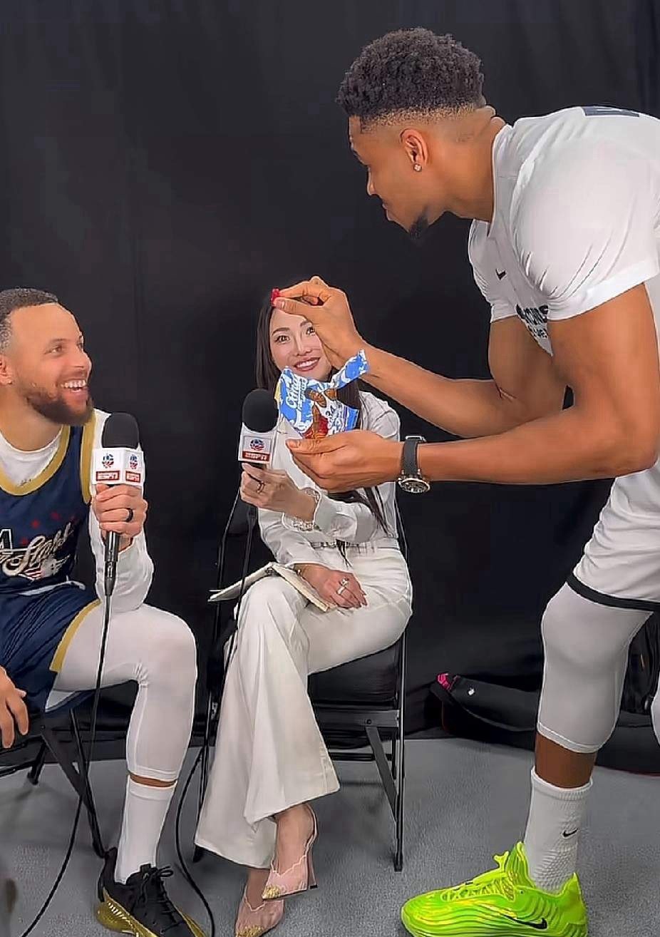 真爱了！字母哥谈库里：“库里是我最喜欢的球员之一。”“我们的关系一直都非常好。”