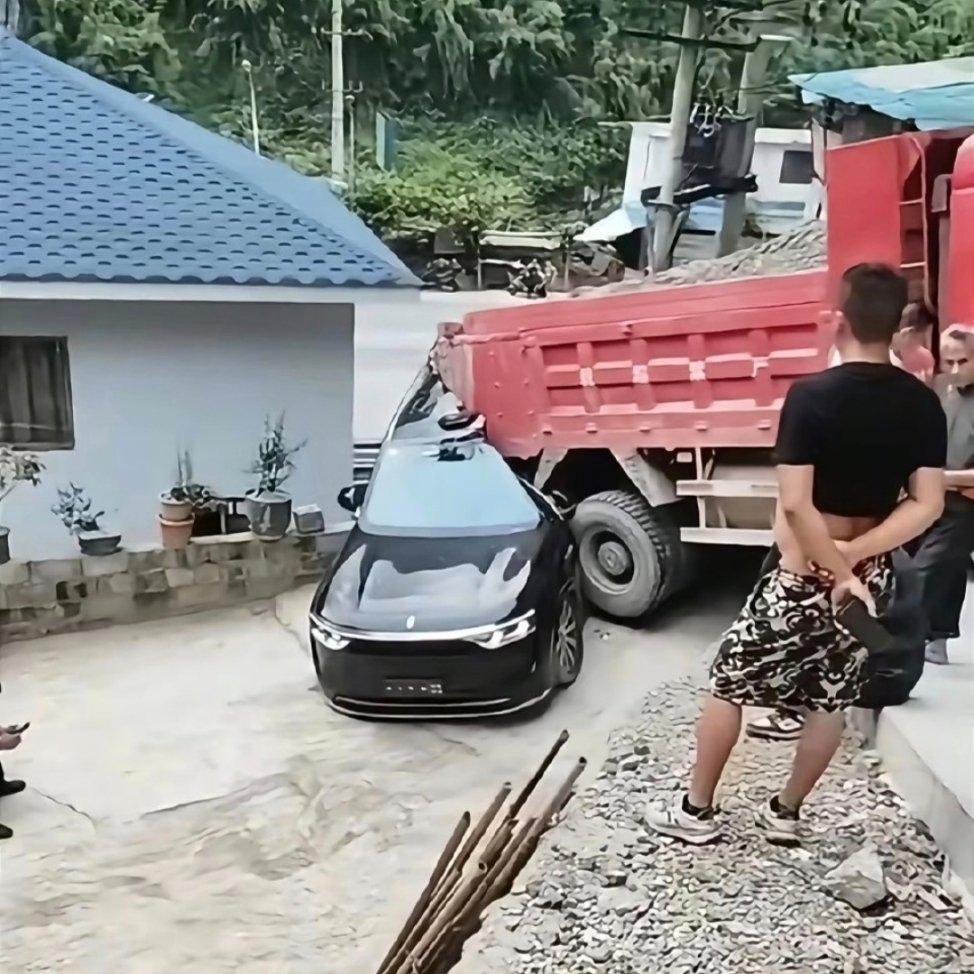 停车要停好。​​​