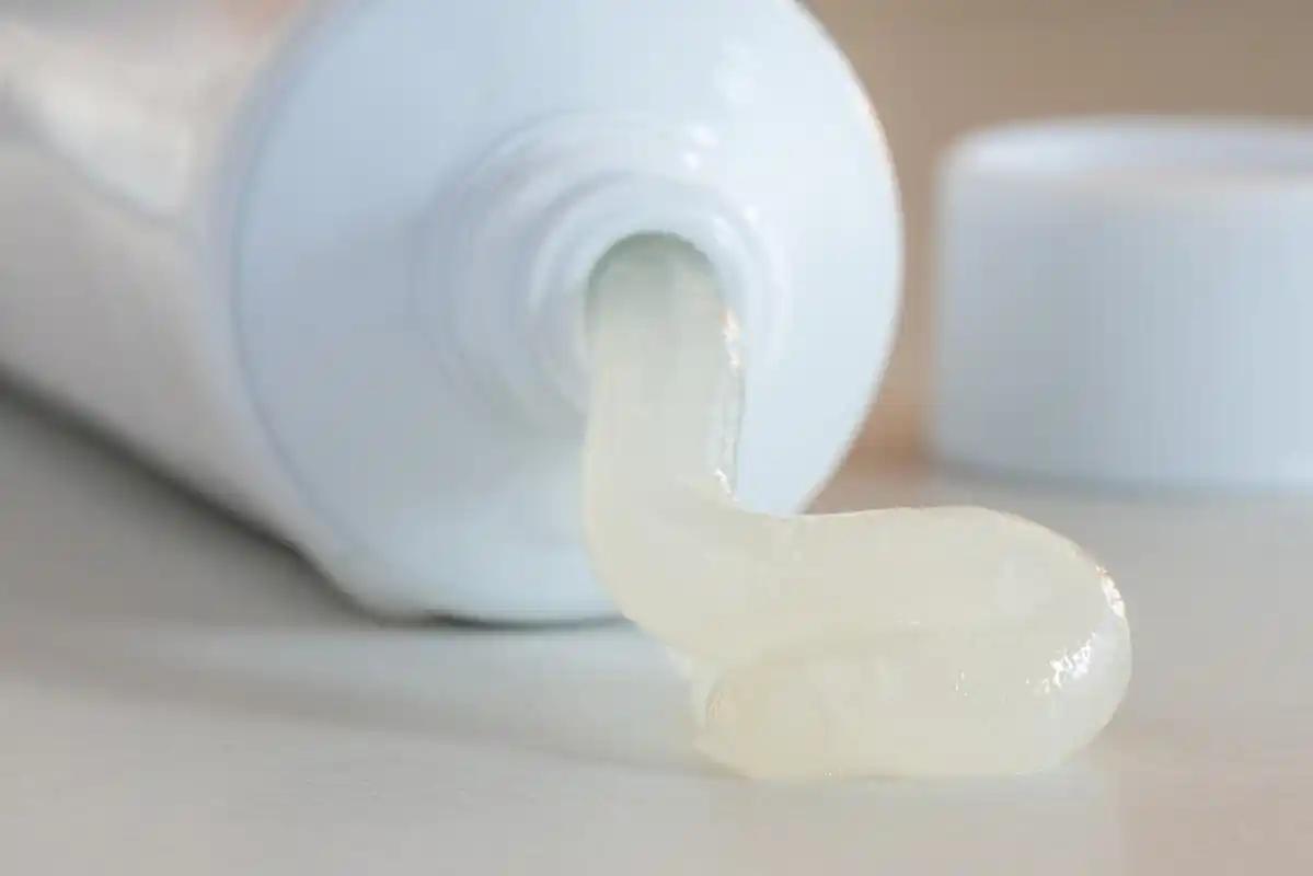 家里有红霉素软膏的要留意，真的是太聪明了，早知道早受益邻居张阿姨误用红霉素软