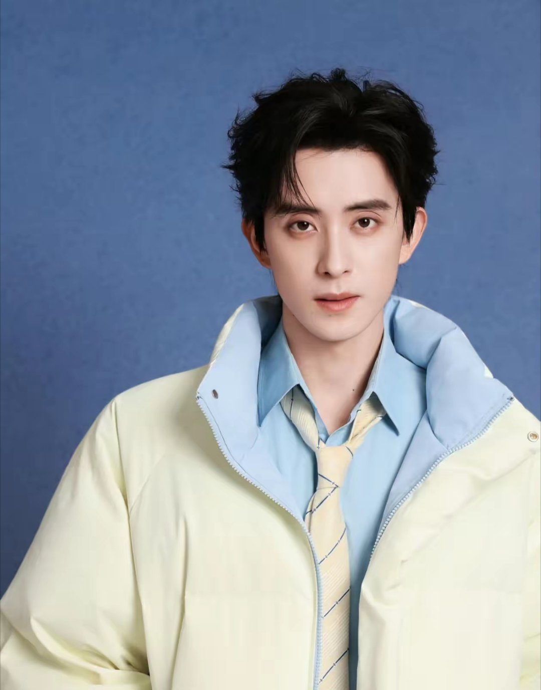 男明星不要一红就想着转型待在自己的舒适圈里多积点路人缘才是正途1. 全能爆剧型