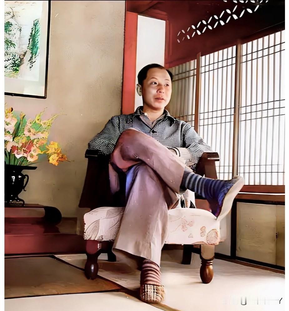 1950年，被蒋中正幽禁在台湾的张学良。这可不是演员所饰演，确是货真价实的本人，